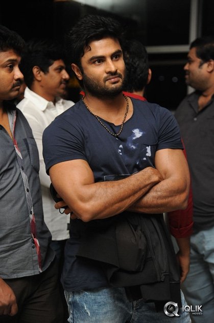 Celebs-at-Superstar-Kidnap-Movie-Preview